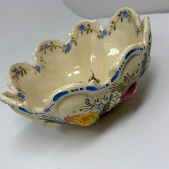 Small Ceramic Fruit Serving Bowl Cream Pink Blue Flowers Scalloped Edge Italy - Picture 3 of 7